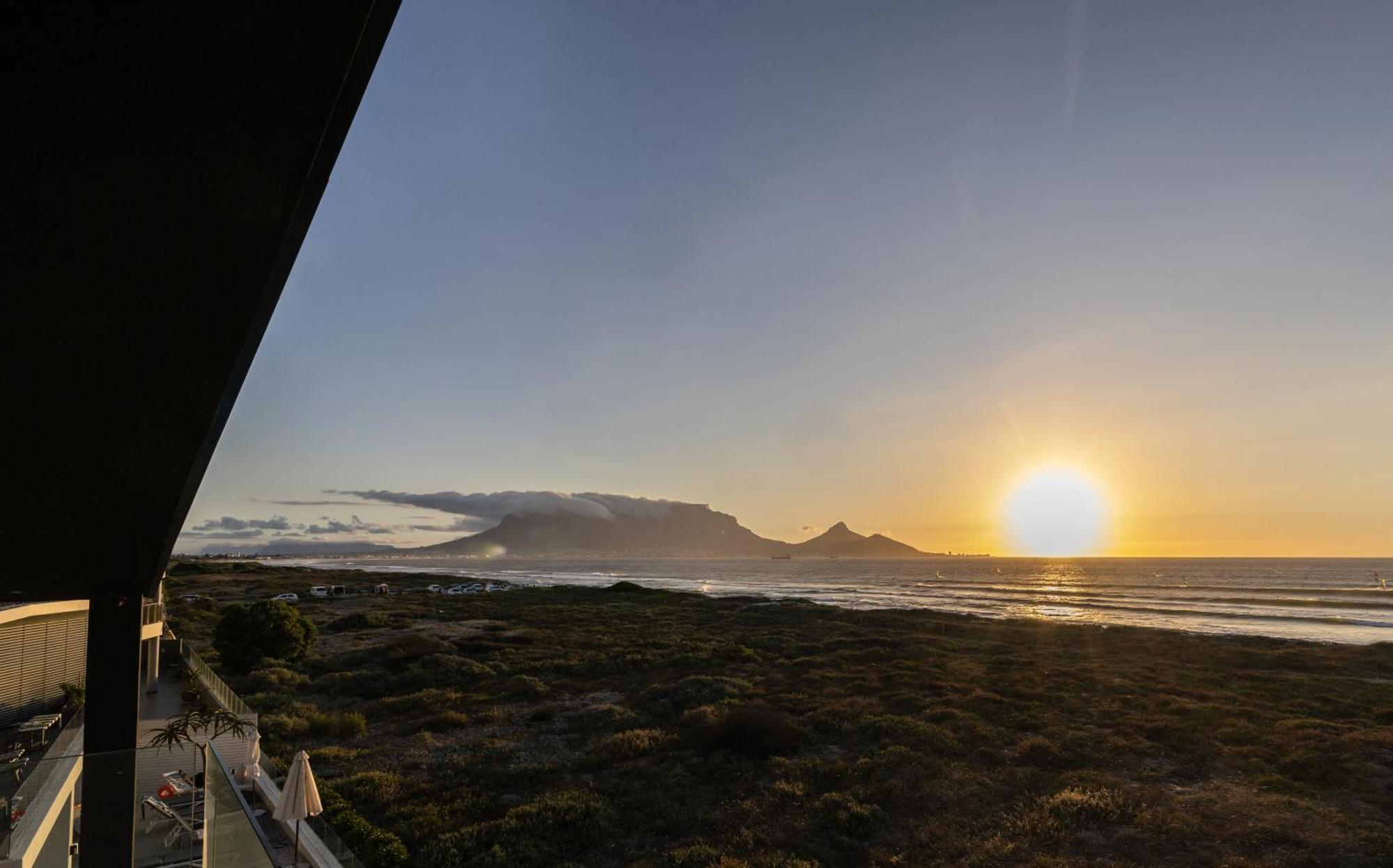 Ocean 9 - Sunset Beachfront Residency Kapstaden Eksteriør billede